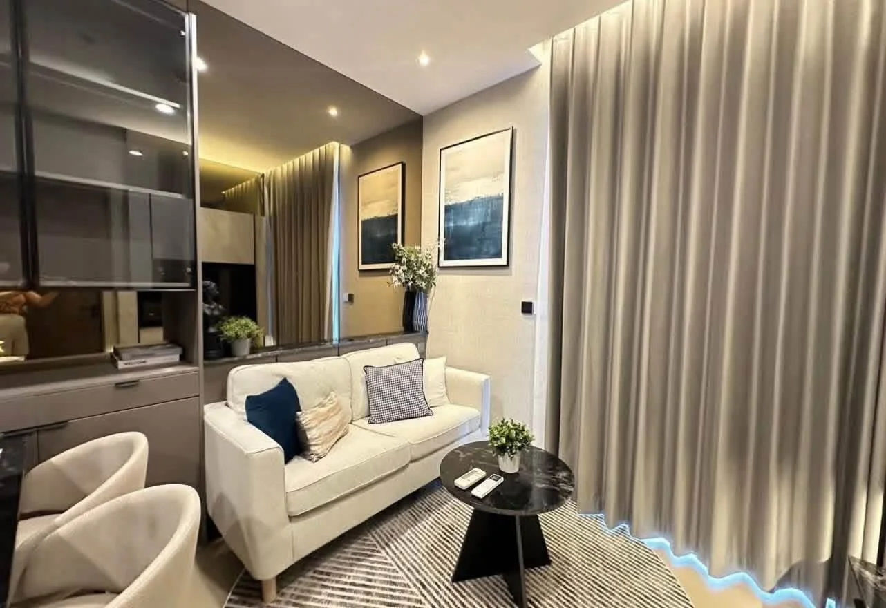 1 Bedroom condo in The Extro Phayathai-Rangnam