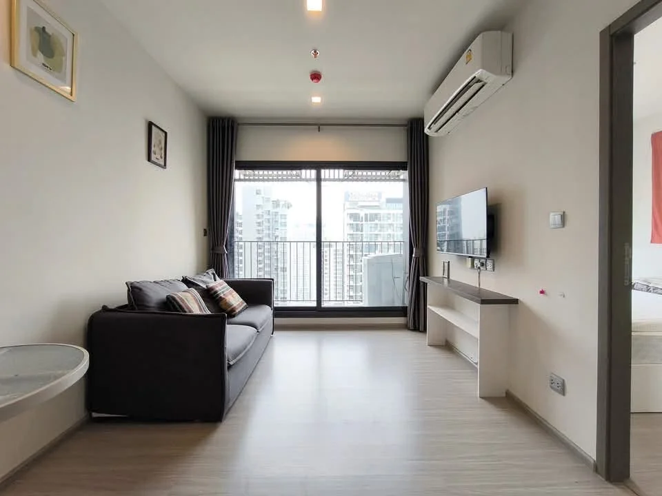 1 Bedroom condo in Life Asoke Hype
