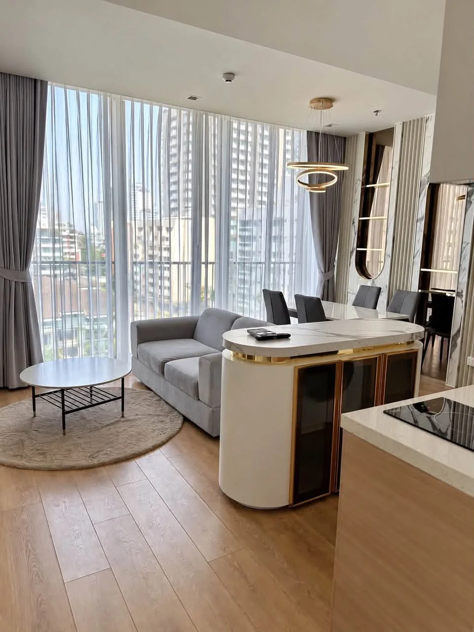 2 Bedroom condo in Noble Around Sukhumvit 33