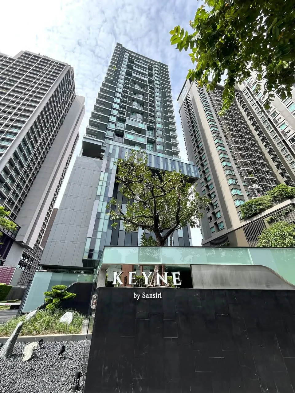 2 Bedroom condo in Keyne by Sansiri