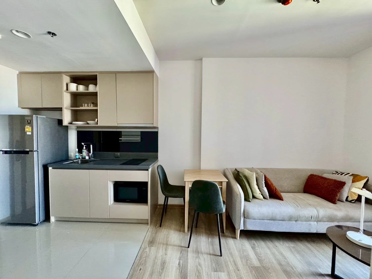 1 Bedroom condo in Oka Haus Sukhumvit 36