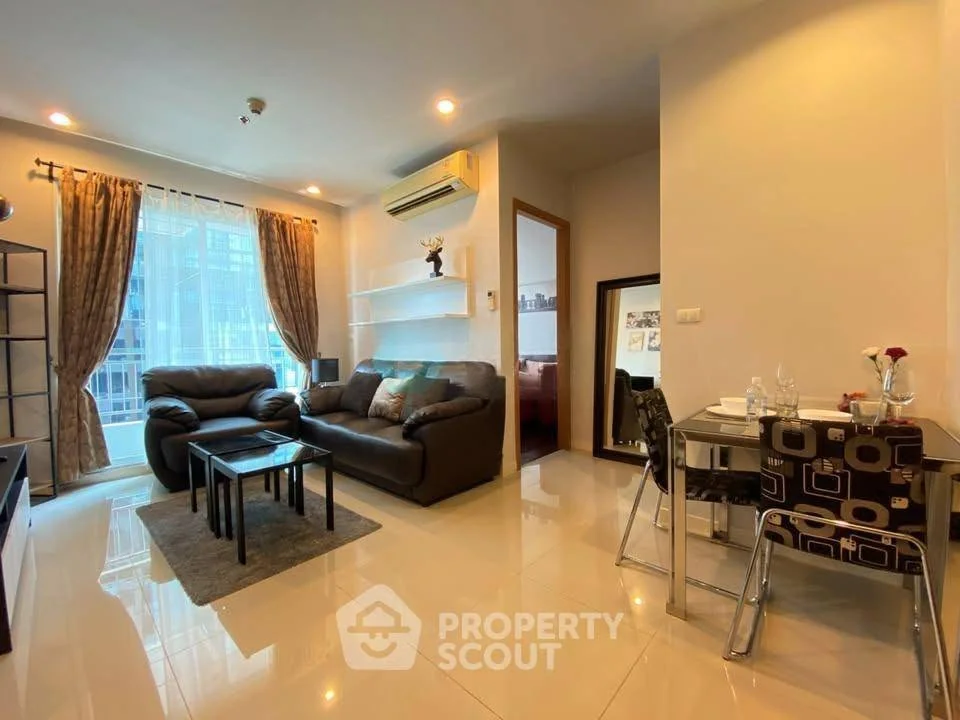 1 Bedroom condo in Circle Condominium