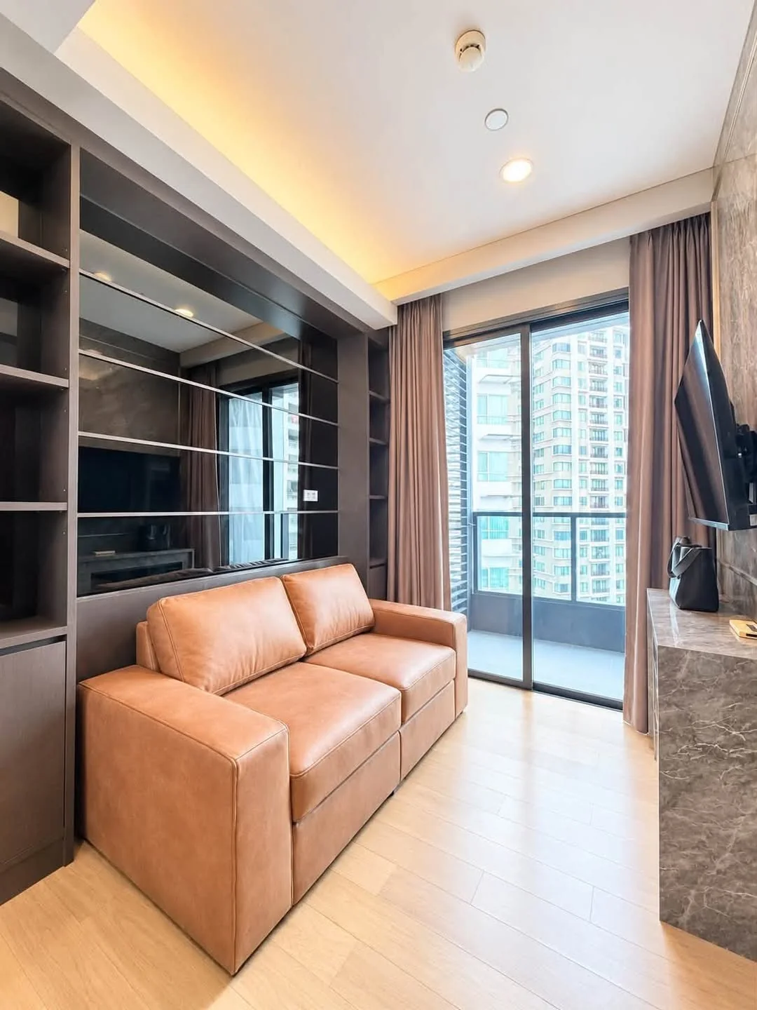1 Bedroom condo in The Lumpini 24