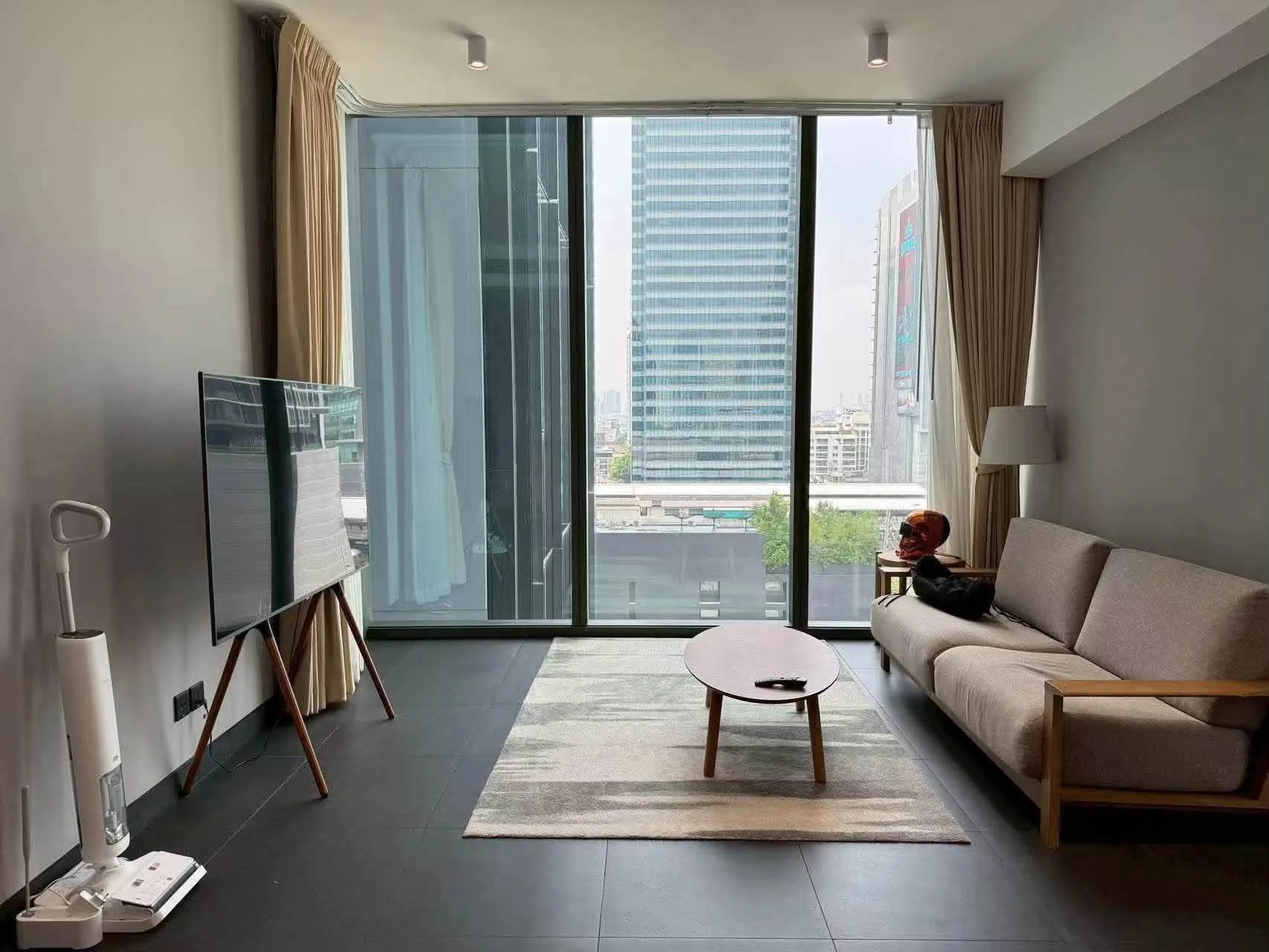 2 Bedroom condo in Tait Sathorn 12