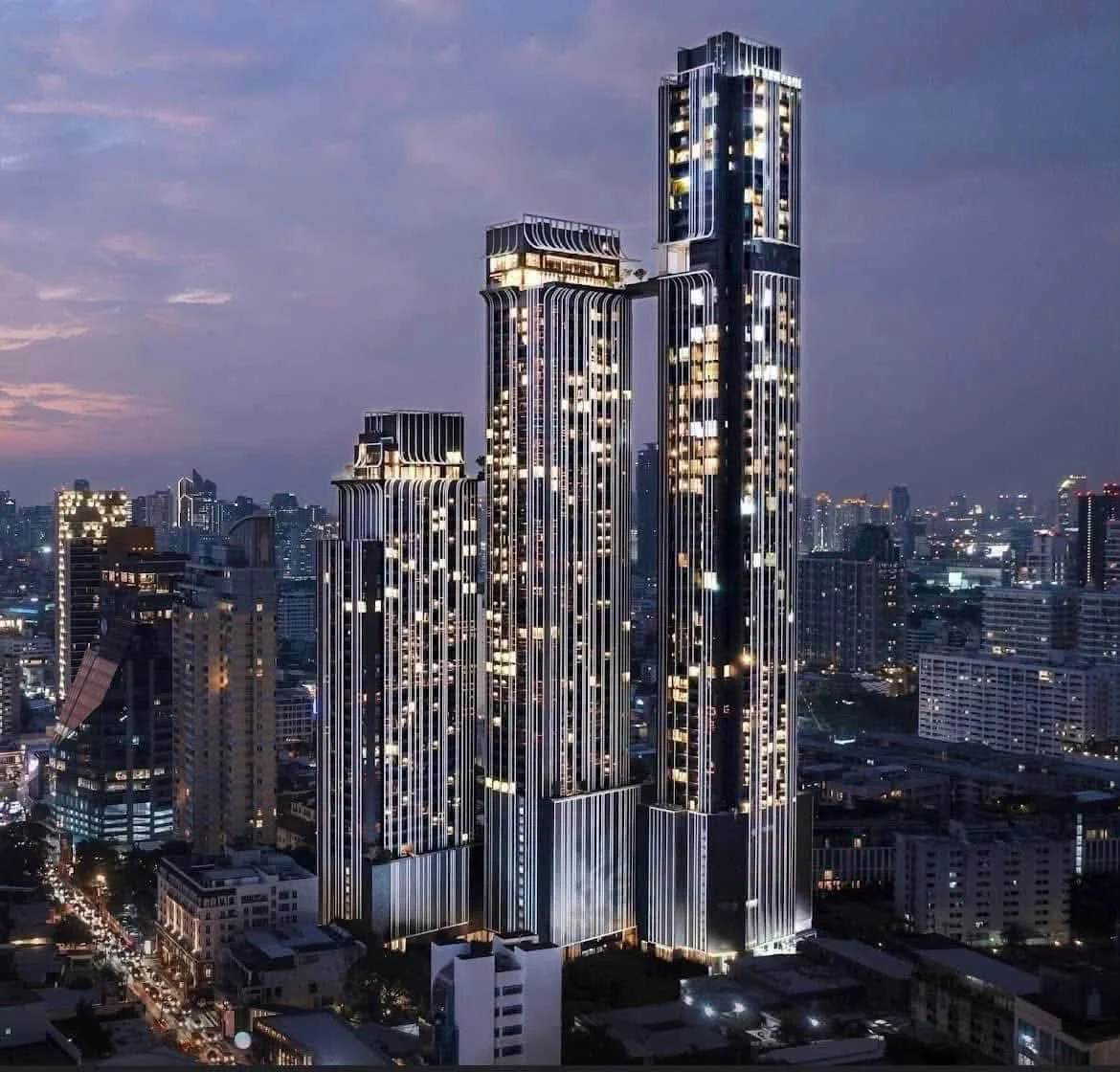 2 Bedroom condo in Park Origin Thonglor