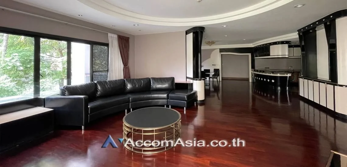 3 Bedroom condo in Tonson Court