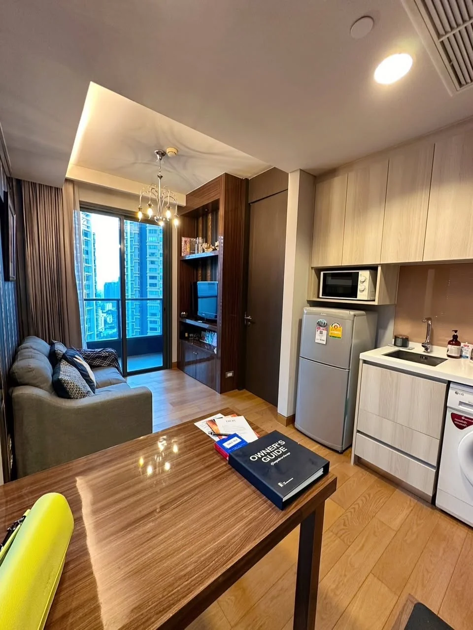 1 Bedroom condo in The Lumpini 24