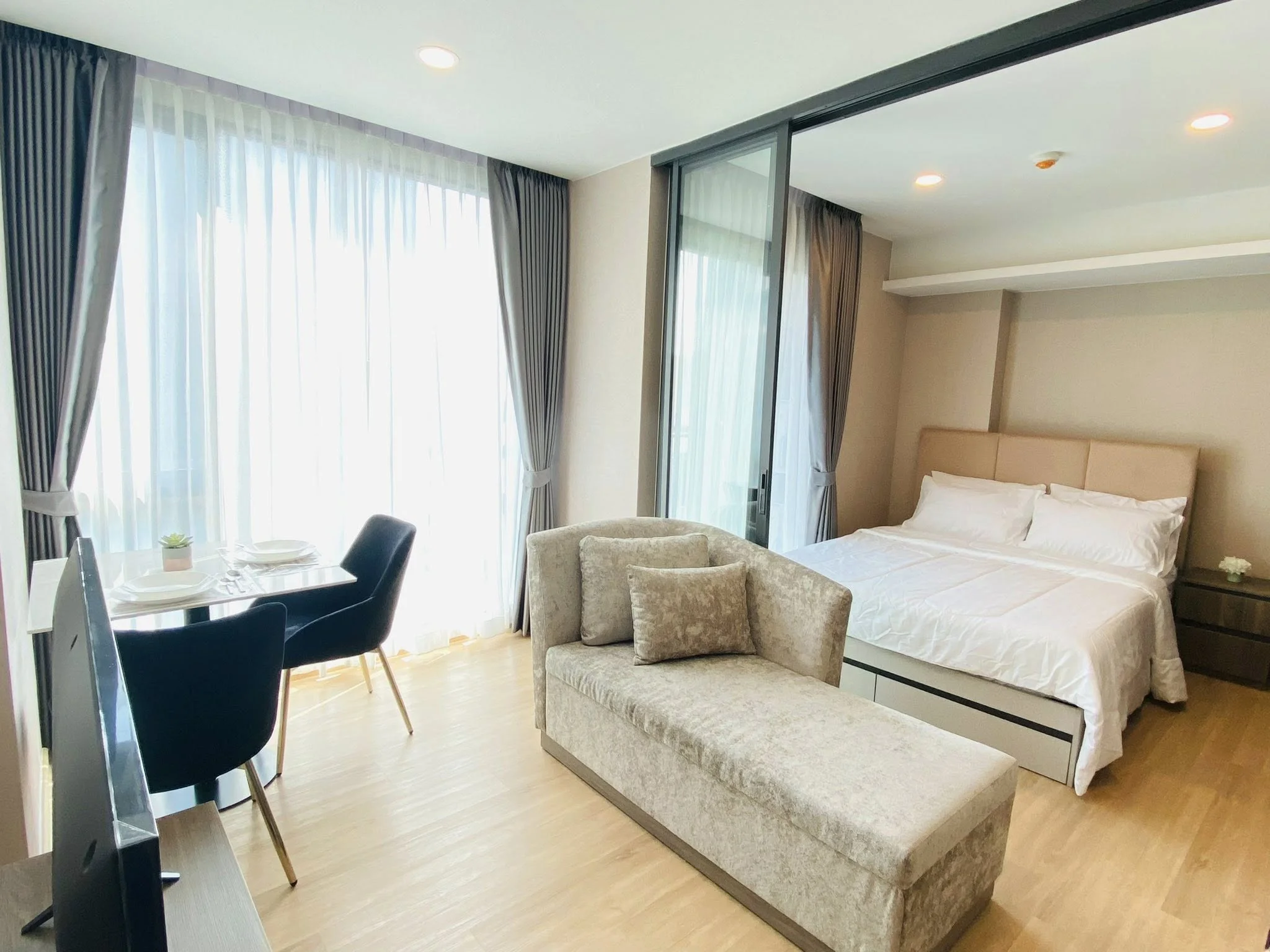 1 Bedroom condo in Lloyd Soonvijai-Thonglor