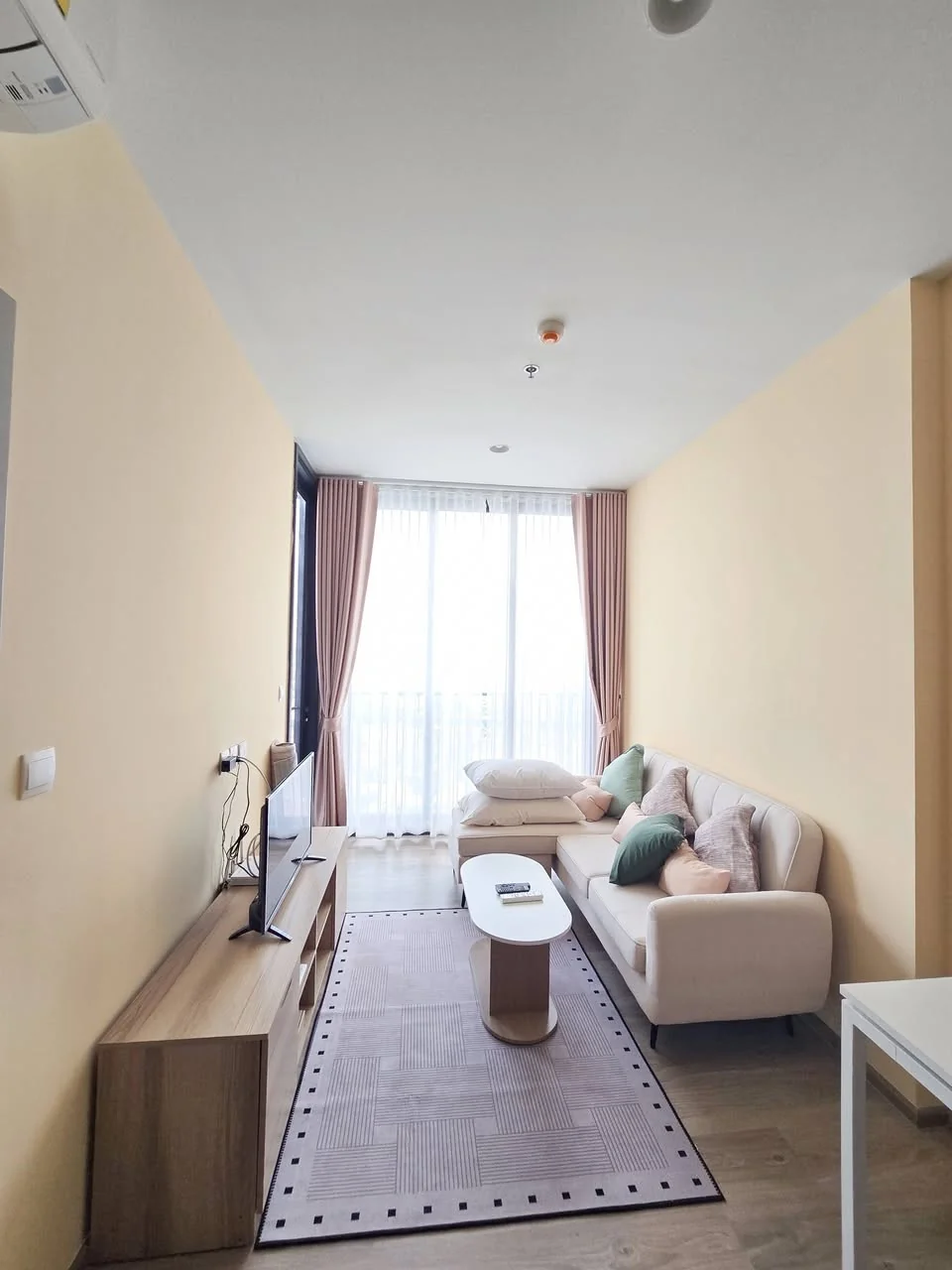 1 Bedroom condo in Oka Haus Sukhumvit 36