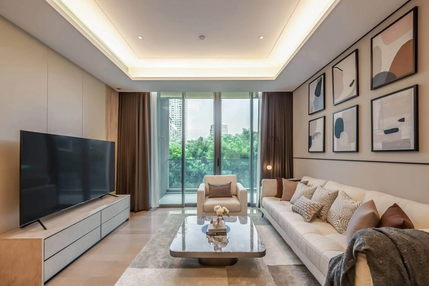 2 Bedroom condo in Sindhorn Residence