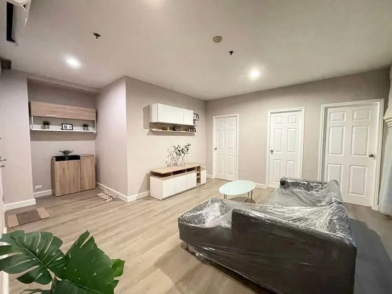 2 Bedroom condo in Life @ Sukhumvit 65