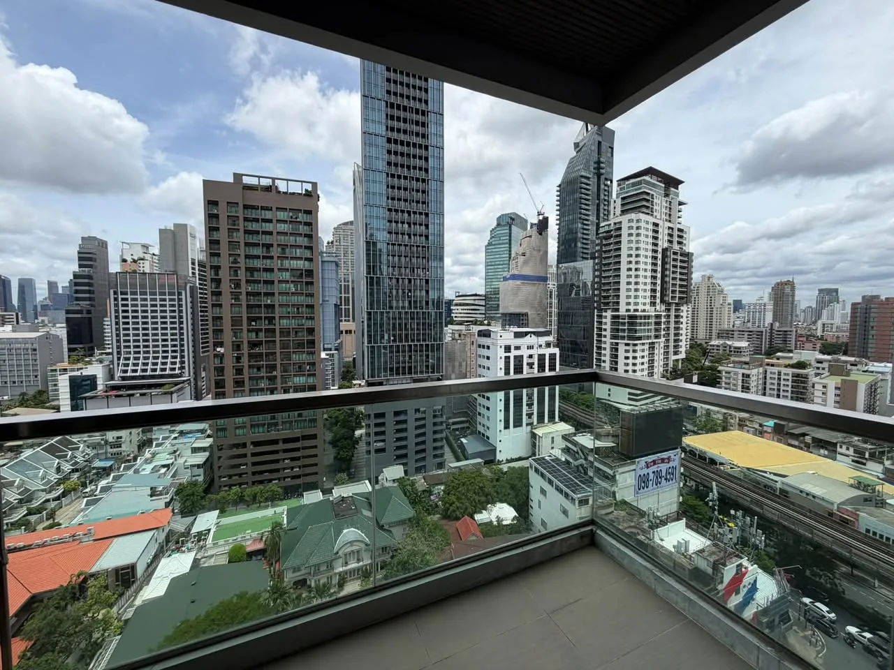 2 Bedroom condo in The Address Sukhumvit 28