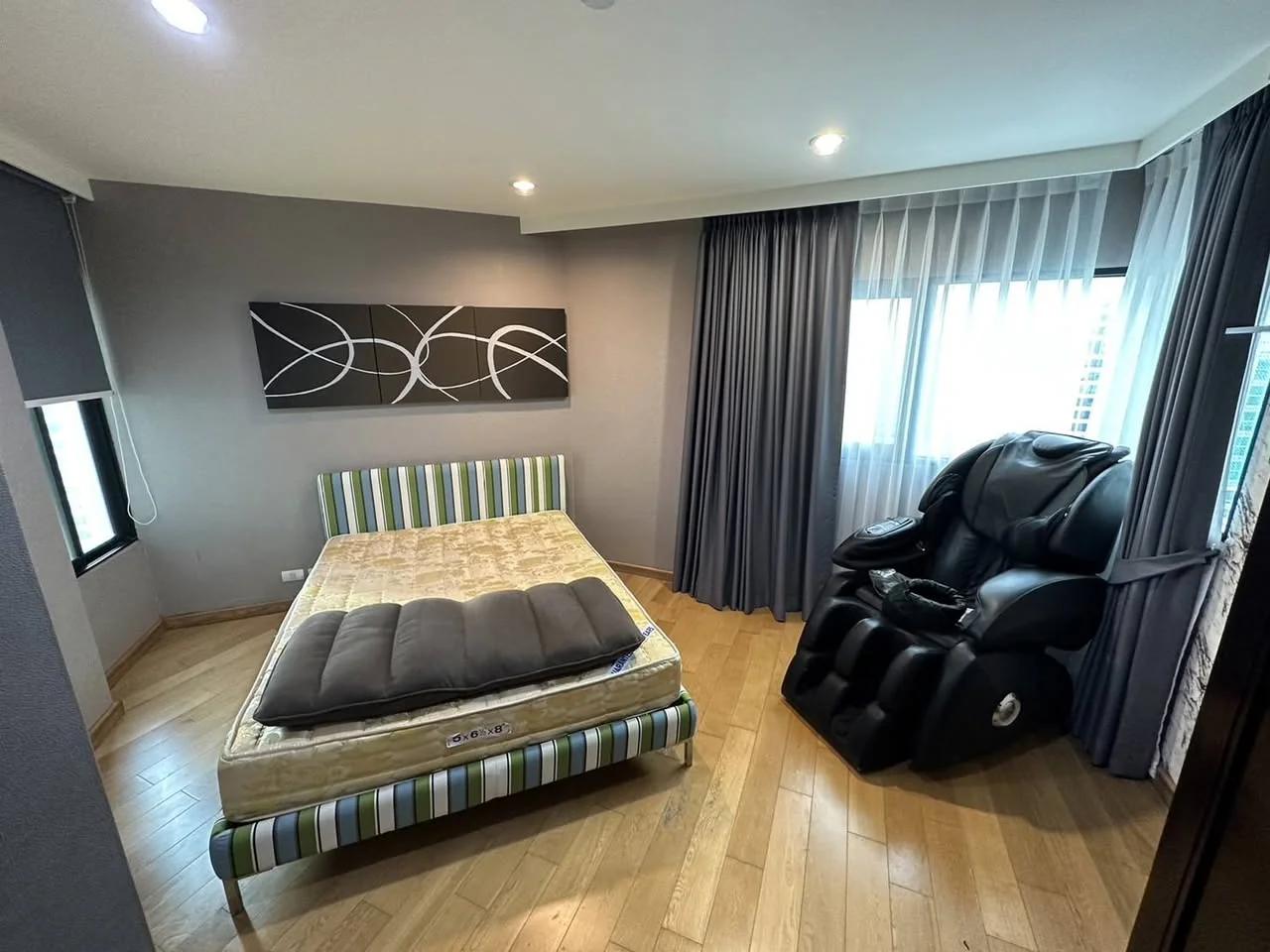 2 Bedroom condo in Sathorn Gardens