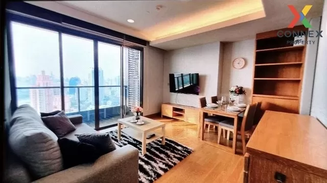 2 Bedroom condo in The Lumpini 24