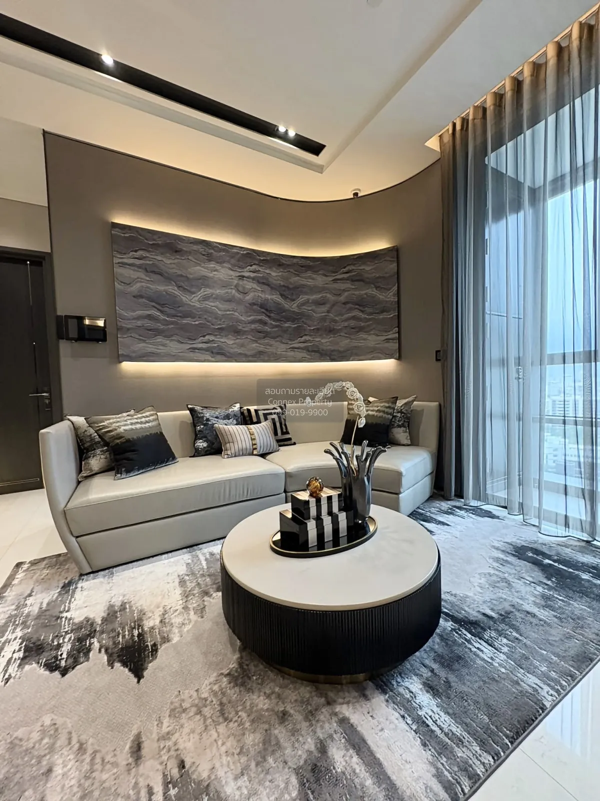 2 Bedroom condo in The Bangkok Thonglor