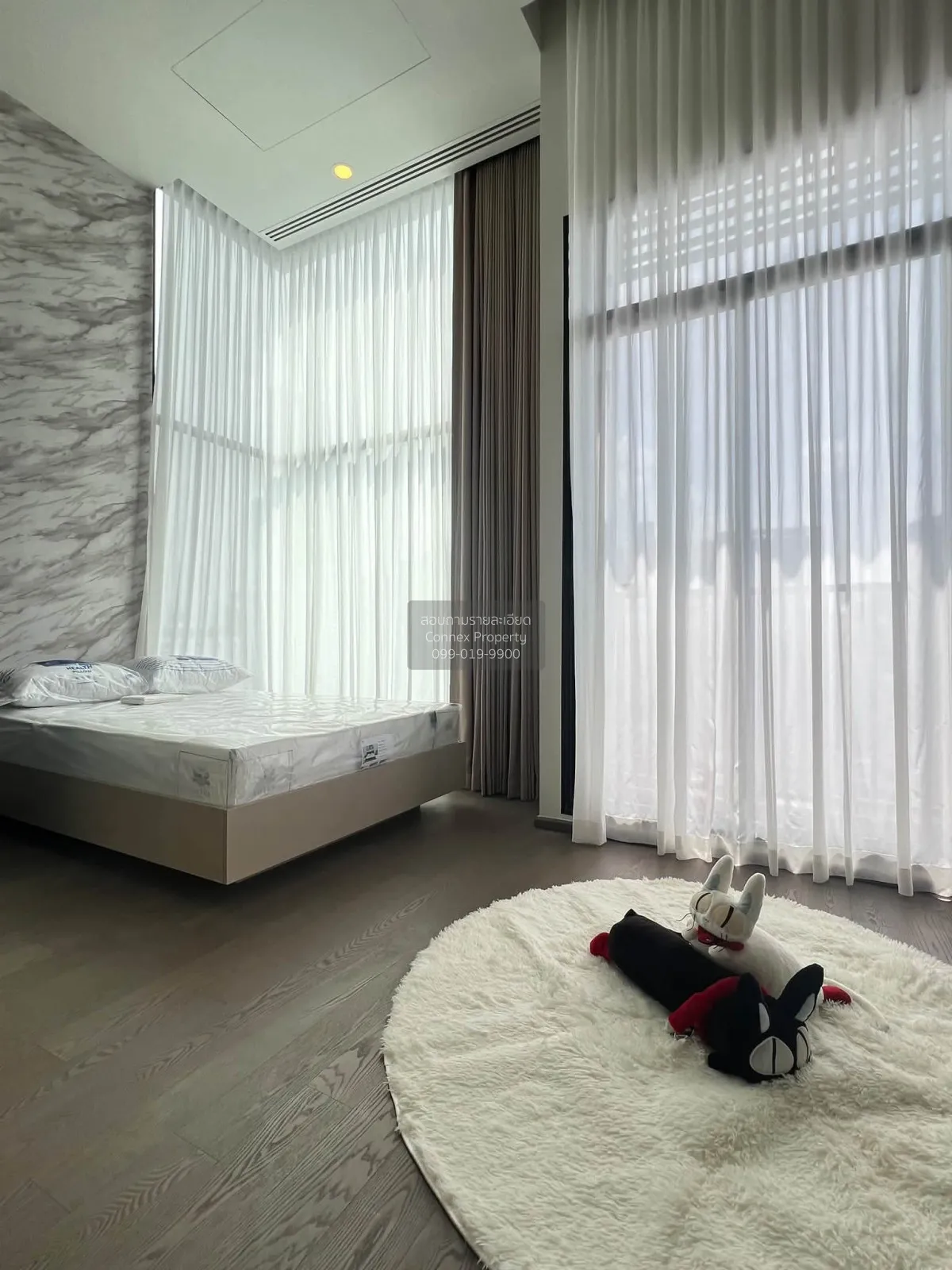 2 Bedroom condo in Park Origin Ratchathewi