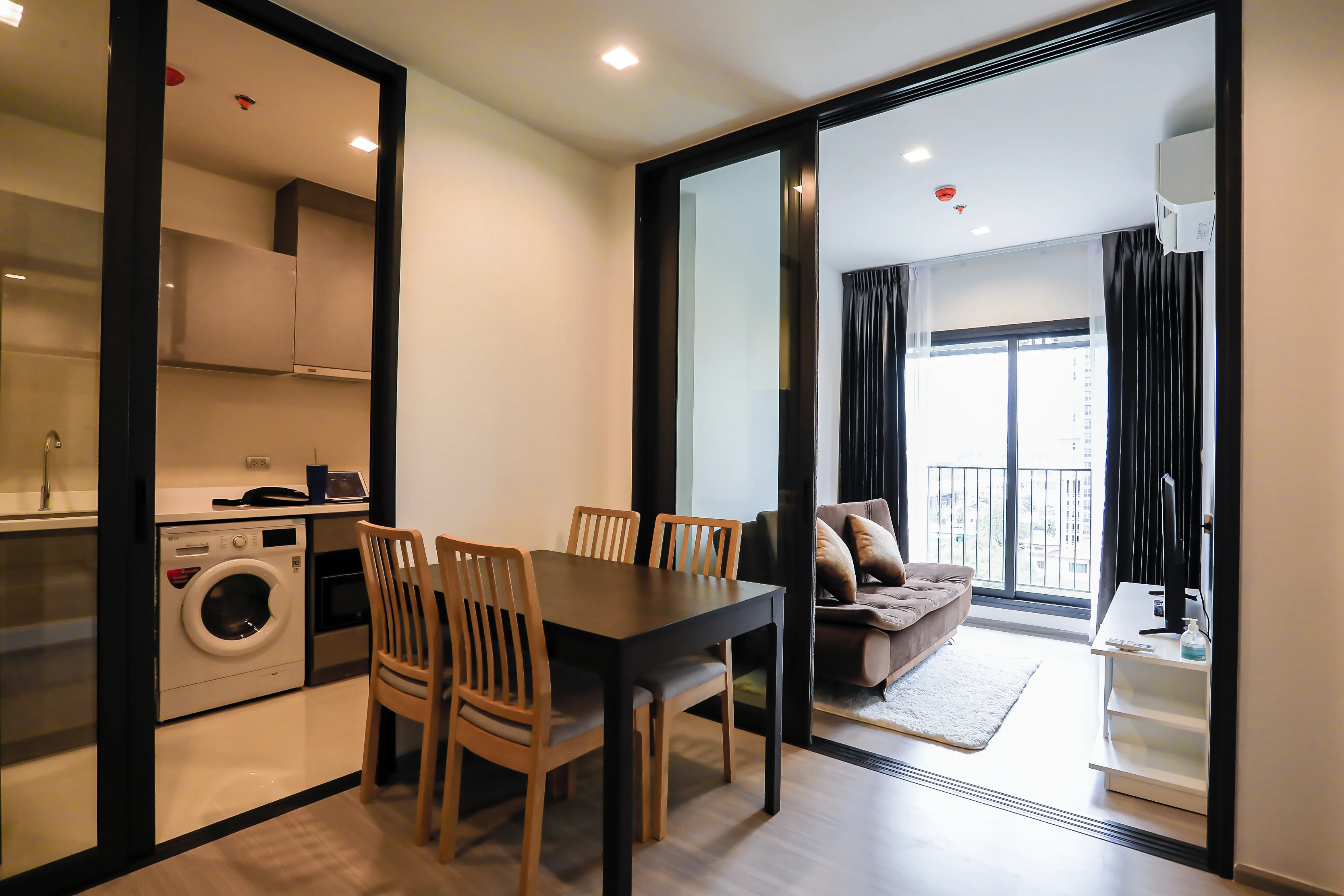 1 Bedroom condo in Life Asoke Hype