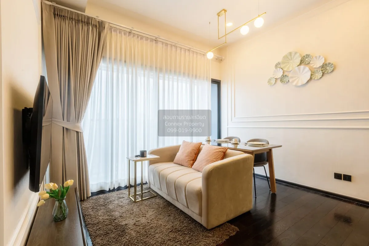 2 Bedroom condo in Park Origin Thonglor
