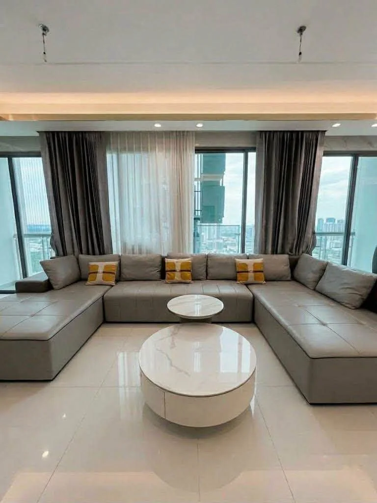 4 Bedroom condo in Supalai Oriental Sukhumvit 39
