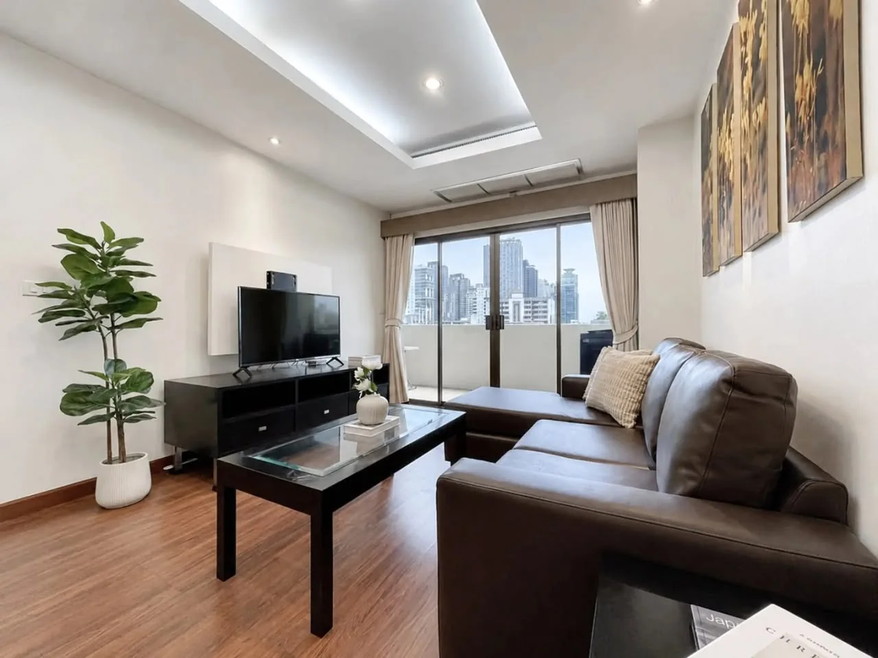 1 Bedroom condo in Premier Thonglor