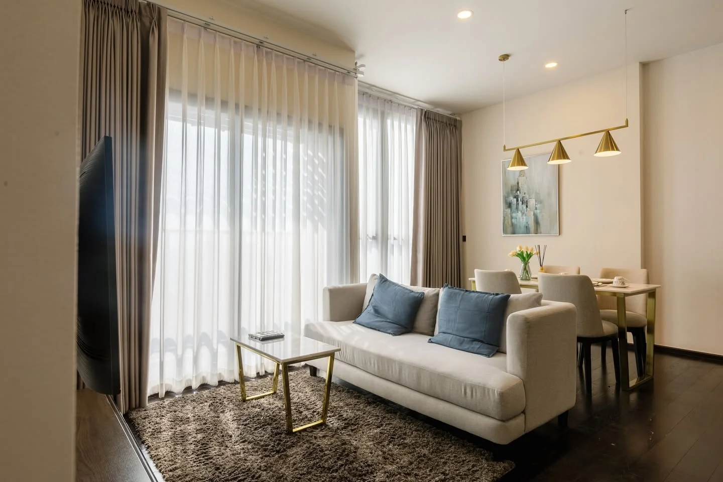 2 Bedroom condo in Park Origin Thonglor