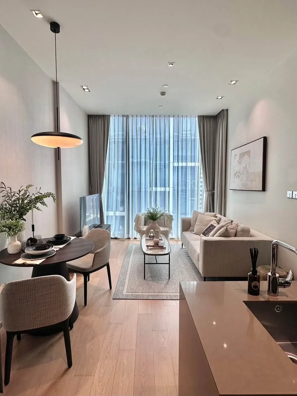 1 Bedroom condo in 28 Chidlom