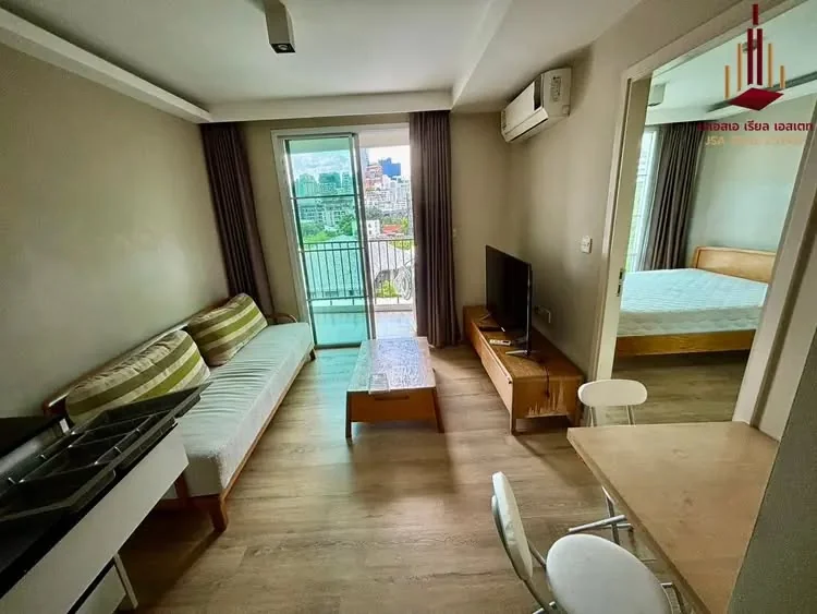 Studio condo in Maestro 39
