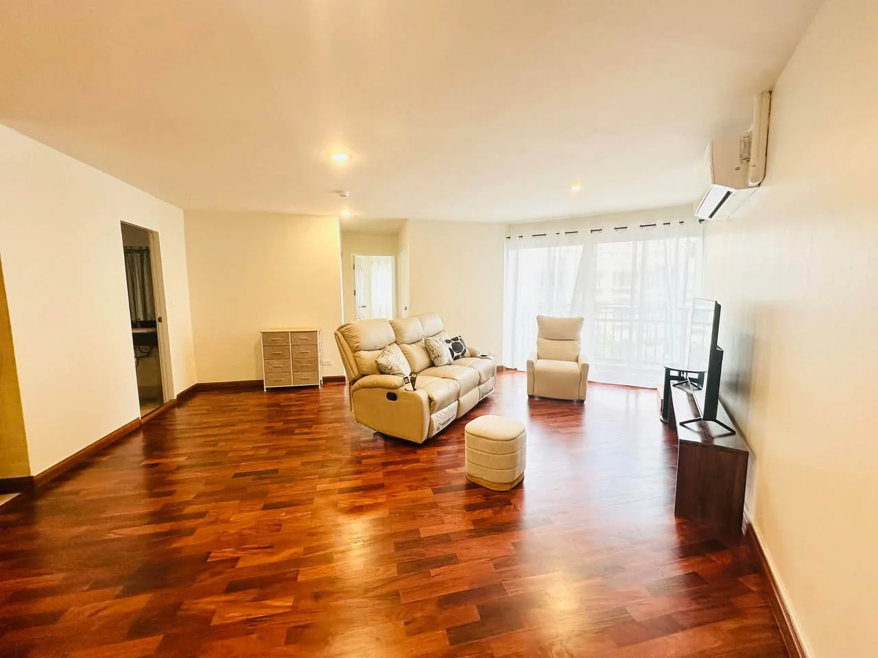 2 Bedroom condo in Belle Park Residence