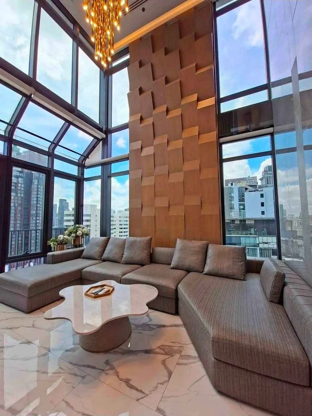 2 Bedroom condo in M Thonglor 10