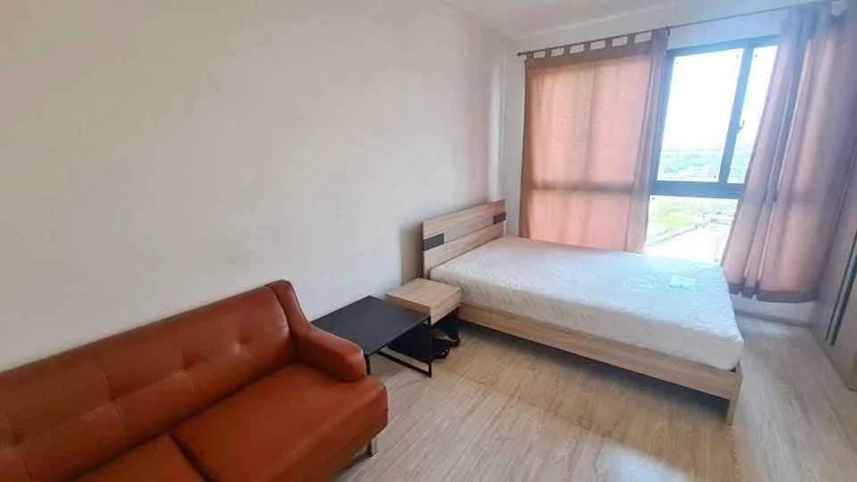 Studio condo in IDEO MOBI Sukhumvit Eastgate
