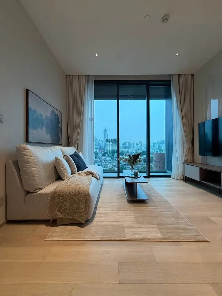 1 Bedroom condo in EI8HTEEN SEVEN - One Bangkok