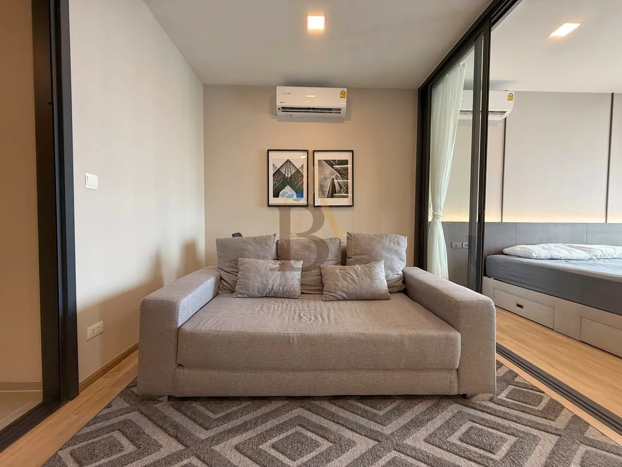 1 Bedroom condo in XT Phayathai