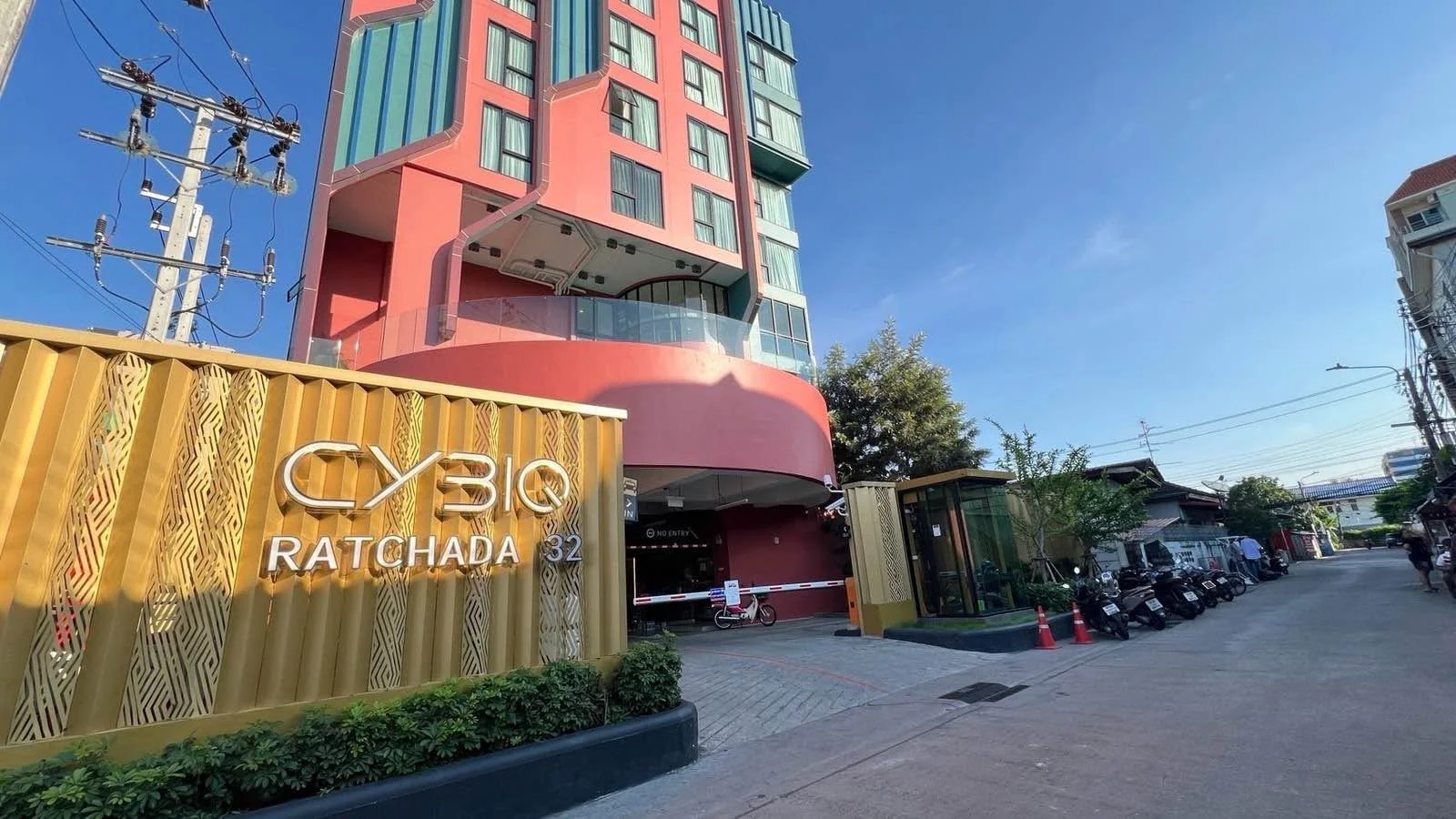 1 Bedroom condo in CYBIQ Ratchada 32