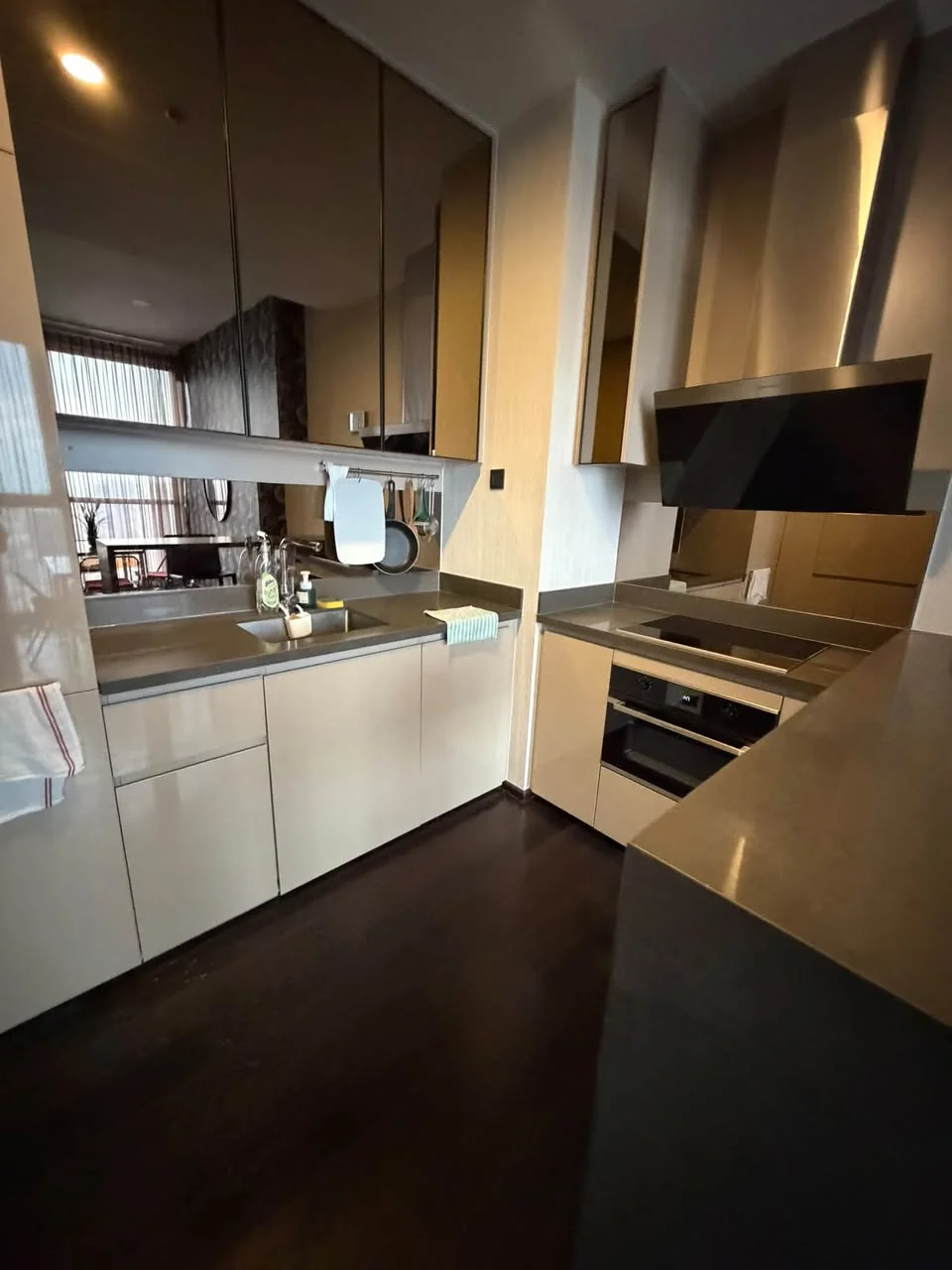 2 Bedroom condo in Park Origin Thonglor