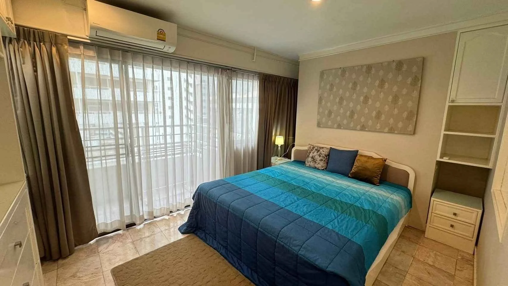 1 Bedroom condo in Saranjai Mansion