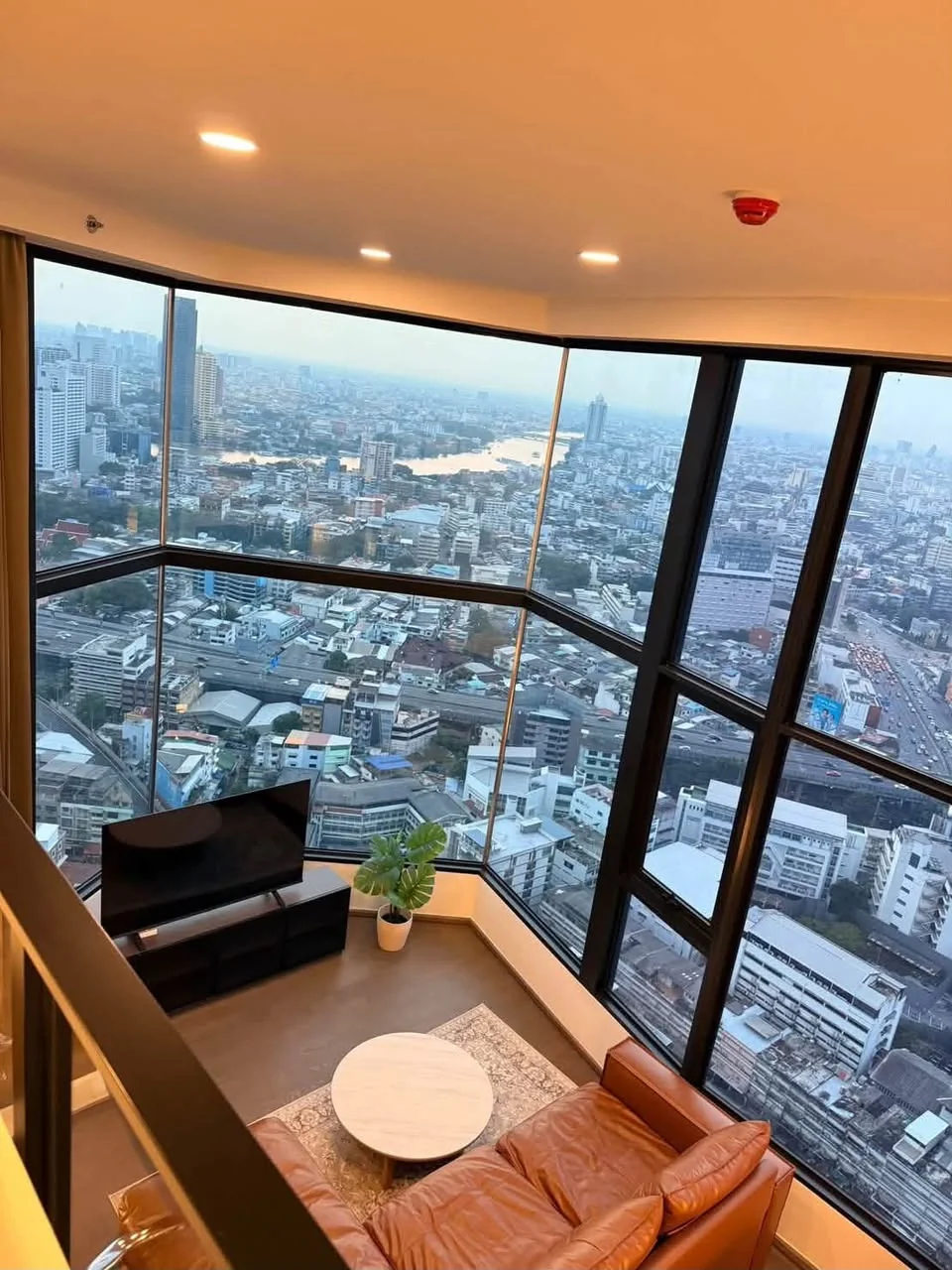 2 Bedroom condo in Park Origin Chula-Samyan