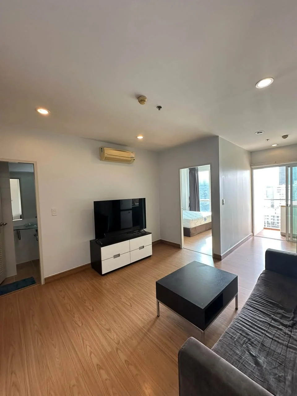 1 Bedroom condo in The Complete Rajprarop
