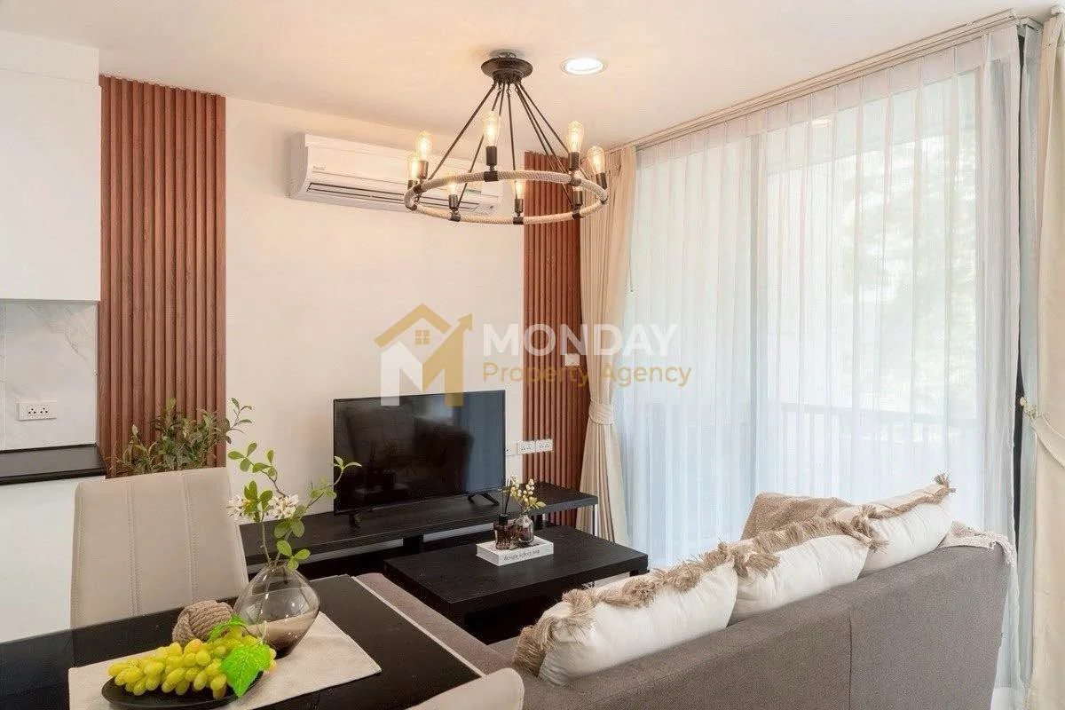 Studio condo in IDEO Mobi Sukhumvit Eastpoint