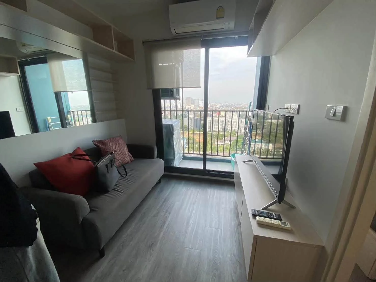 1 Bedroom condo in Rich Park @ Triple Station