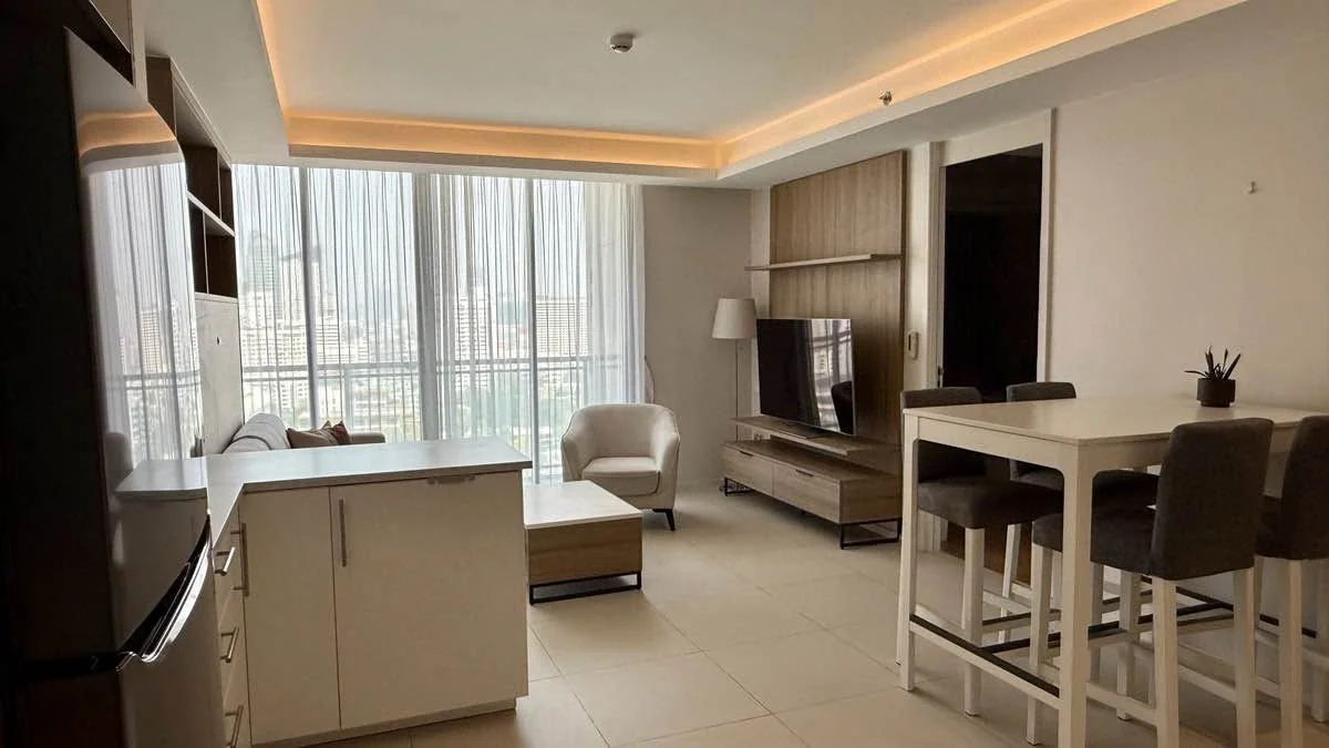 2 Bedroom condo in Circle Sukhumvit 31