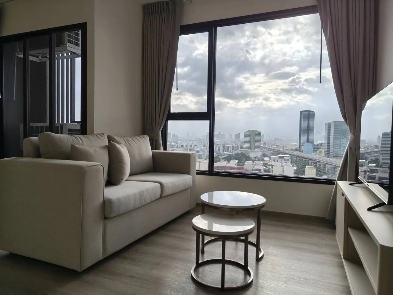 2 Bedroom condo in Origin Place Bangna