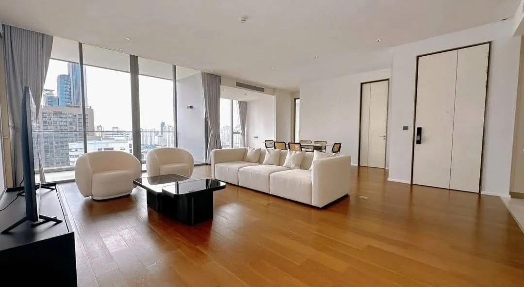 3 Bedroom condo in Kraam Sukhumvit 26