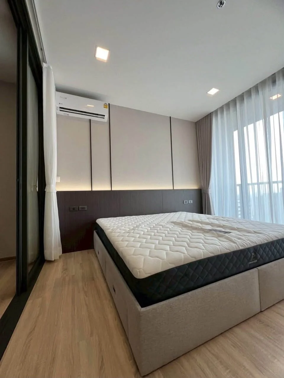 1 Bedroom condo in XT Phayathai