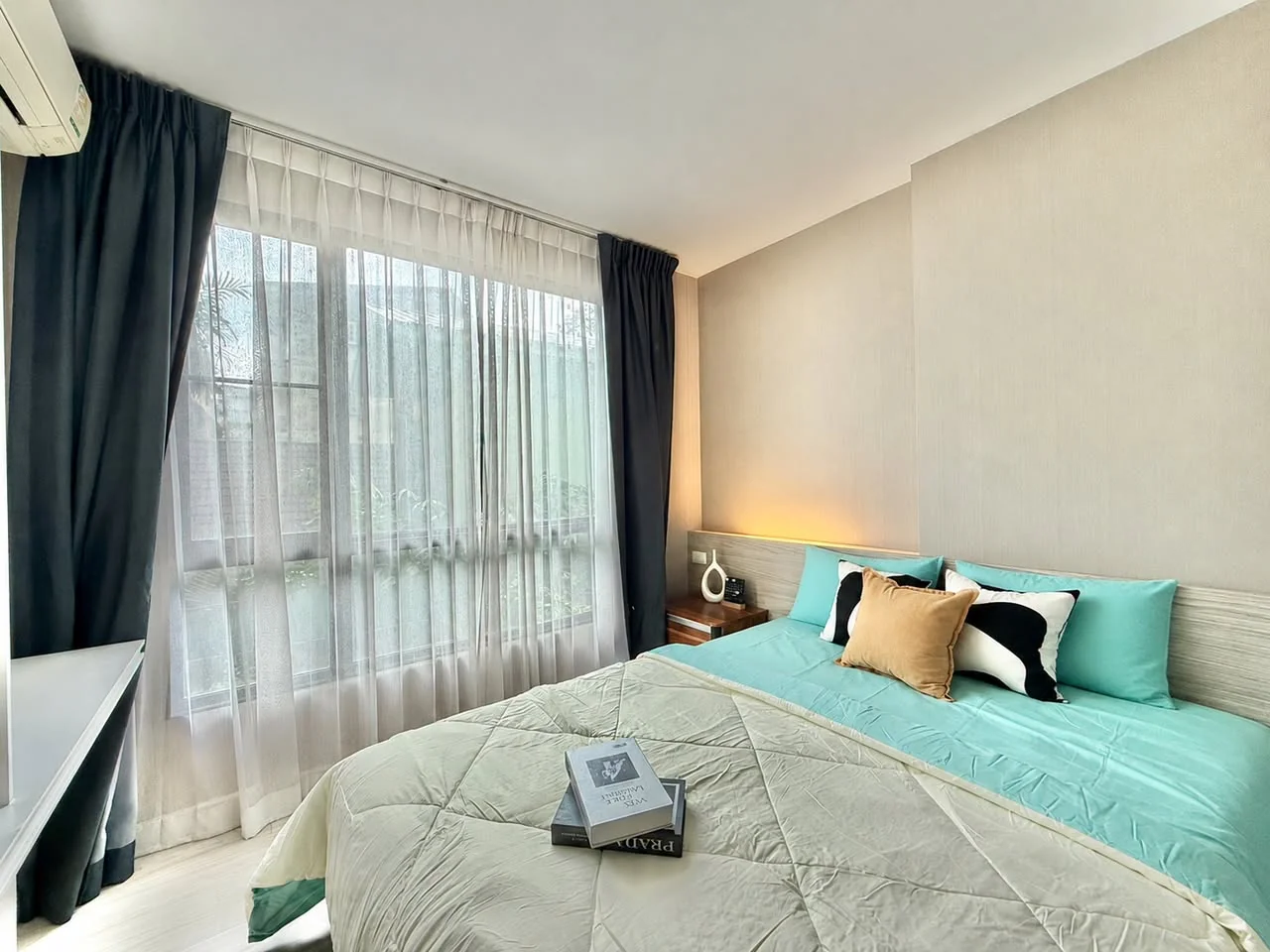 1 Bedroom condo in L Style Condo