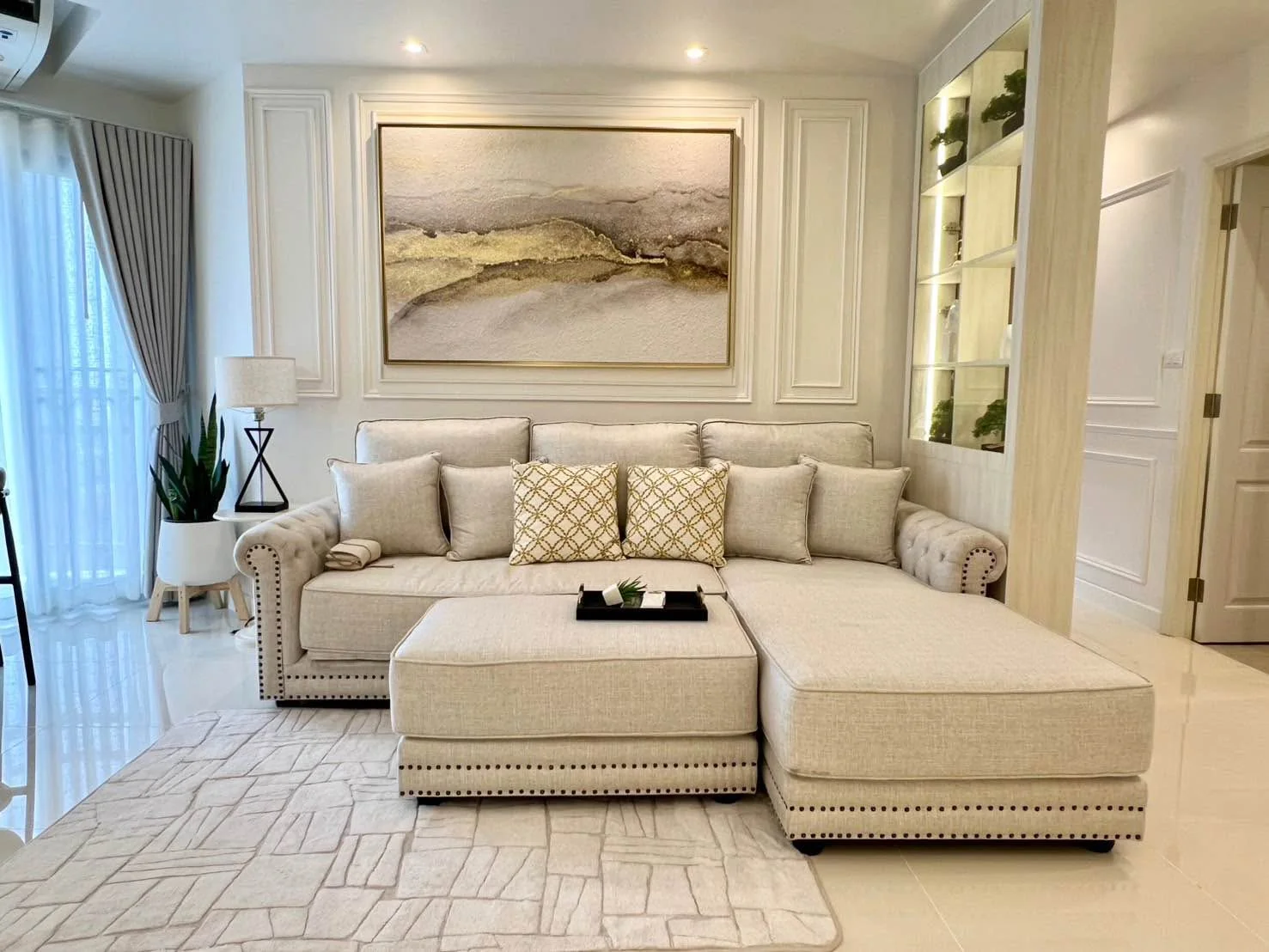 2 Bedroom condo in Belle Park Residence