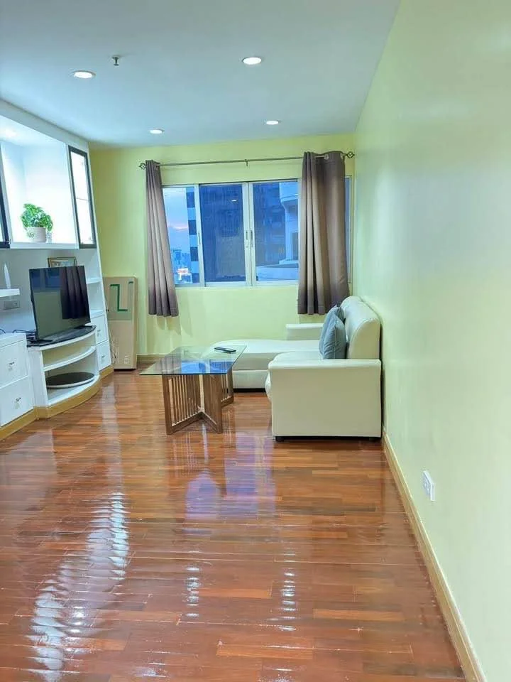 2 Bedroom condo in Witthayu Complex