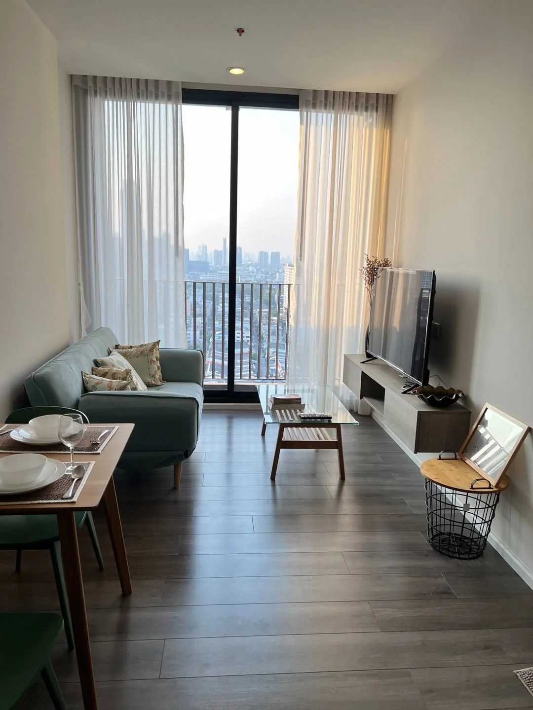 1 Bedroom condo in Whizdom Essence