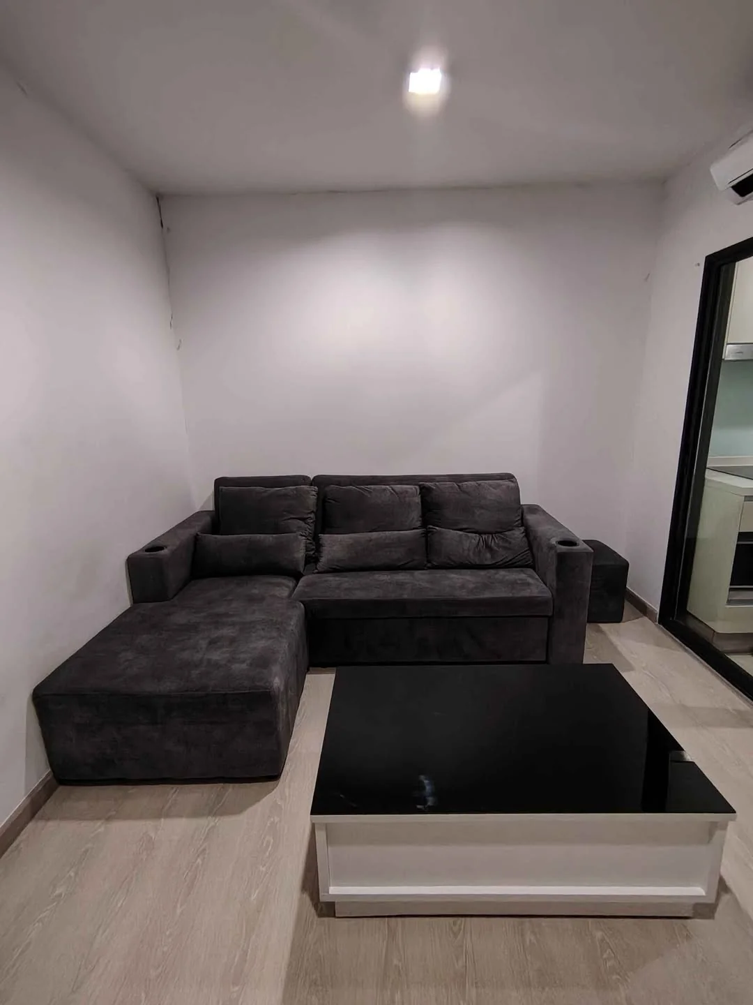 1 Bedroom condo in Skyline Rattanathibet