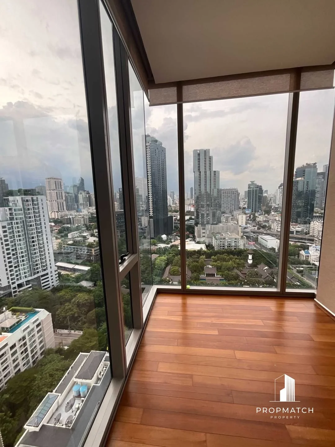 1 Bedroom condo in ASHTON Morph 38
