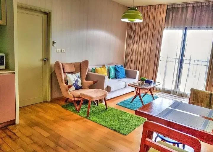 1 Bedroom condo in Noble Reveal